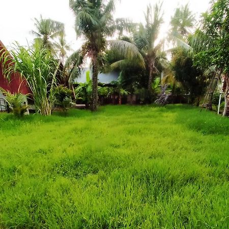 Coconut Gili Meno Hotel Екстериор снимка