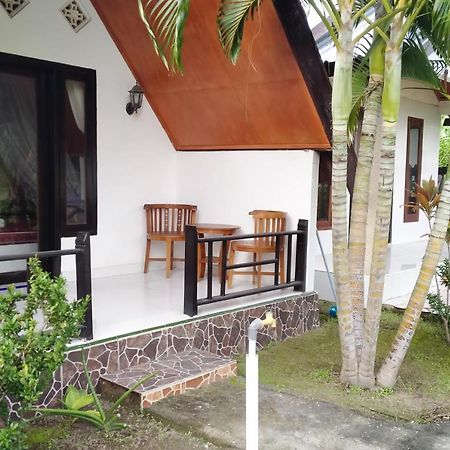 Coconut Gili Meno Hotel Екстериор снимка