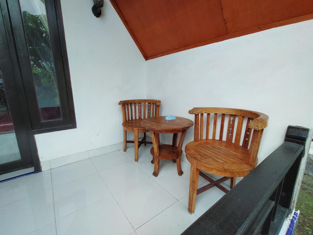 Coconut Gili Meno Hotel Екстериор снимка