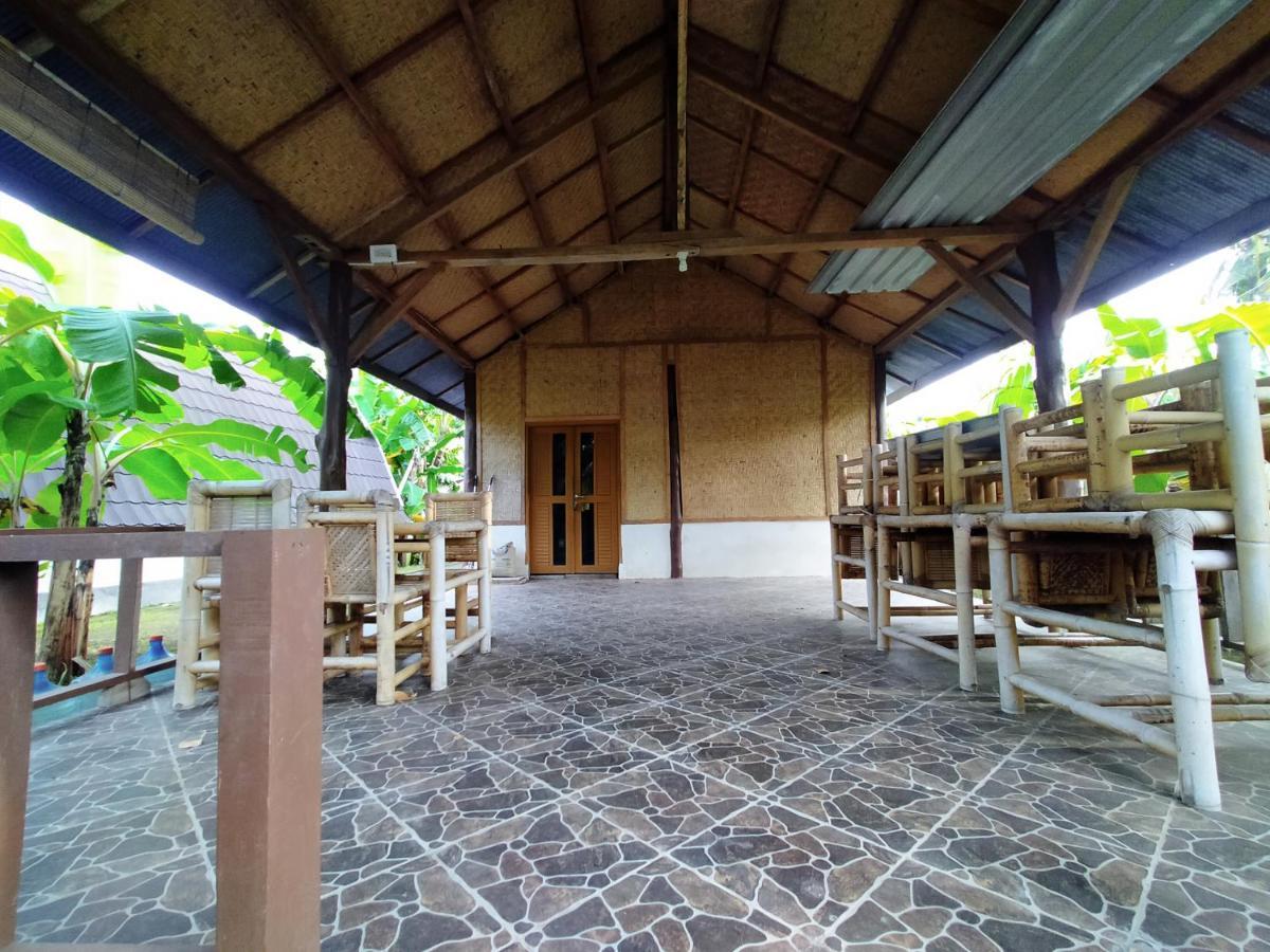 Coconut Gili Meno Hotel Екстериор снимка